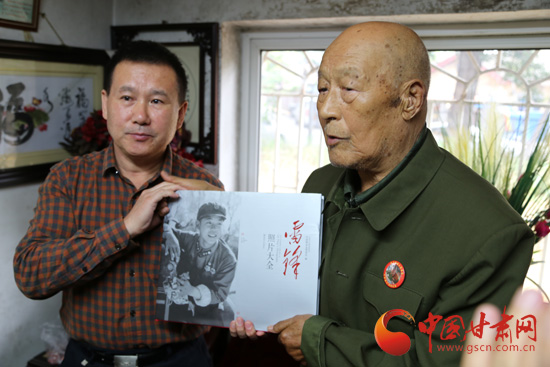 十大足球赌注软件|姜Gary儿子的语言能力超强 圈粉无数(图2) 十大足球赌注软件