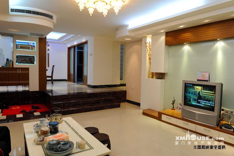 朱莉娅·罗伯茨笑对老公 怒对记者|足球赌注软件(图2) 十大足球赌注软件